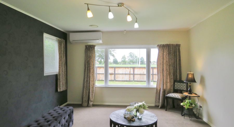  at 233 Clarkin Road, Fairfield, Hamilton