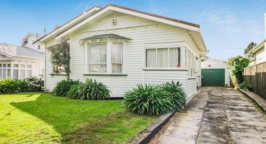  at 7 Tennyson Street, Balmoral, Auckland City, Auckland