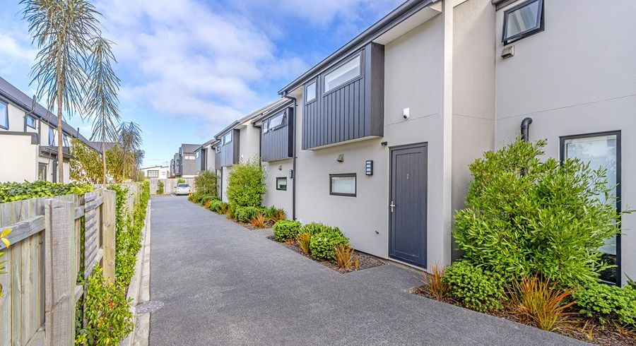 at 2/45 Division Street, Riccarton, Christchurch City, Canterbury