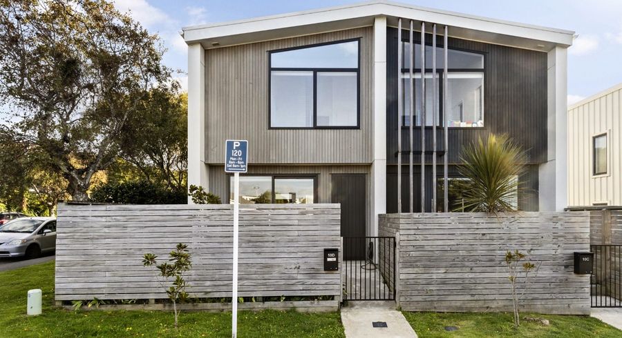  at 10D Beauchamp Street, Karori, Wellington, Wellington