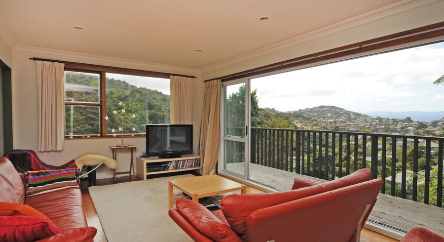  at 16 Doris Gordon Crescent, Crofton Downs, Wellington
