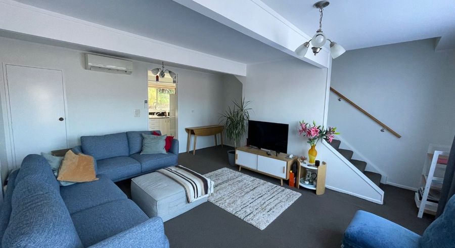  at O / 264 Grounsell Crescent, Belmont, Lower Hutt, Wellington