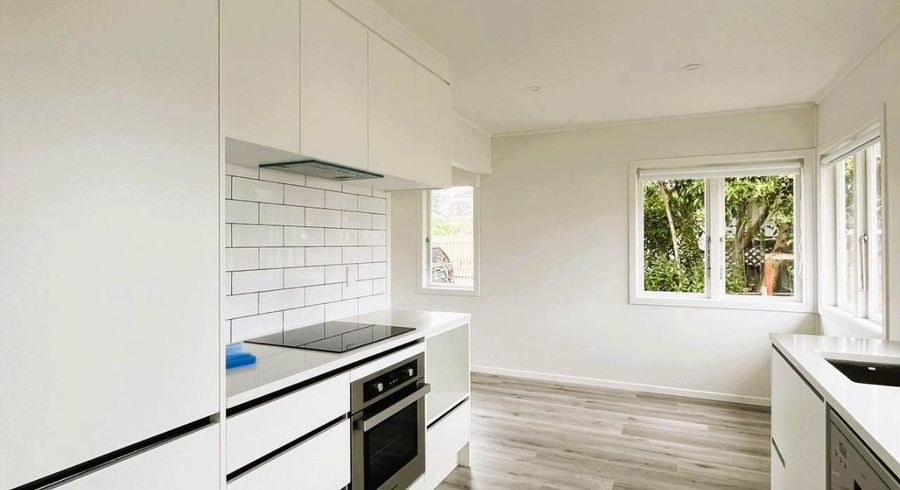  at 28 Wilsher Crescent, Henderson, Waitakere City, Auckland