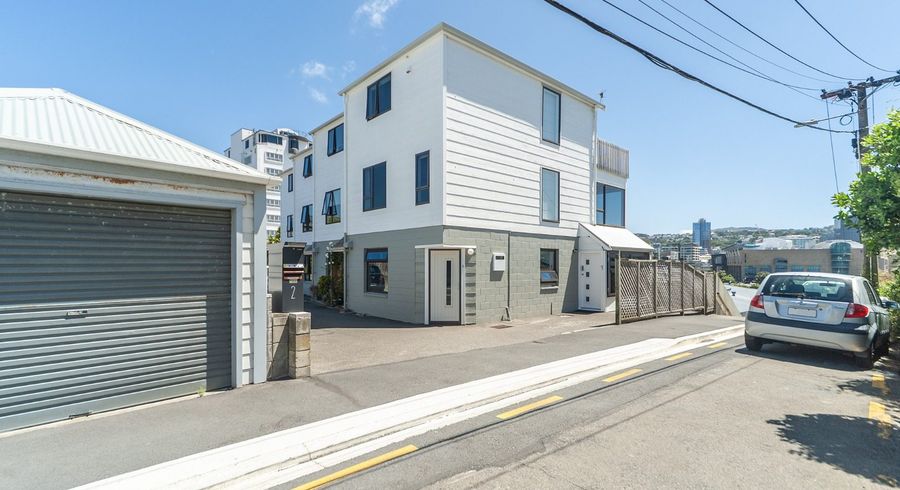  at 9/2 Hood Street, Mount Victoria, Wellington