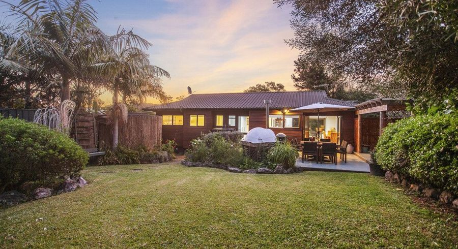  at 3 Crescent Road East, Ostend, Waiheke Island