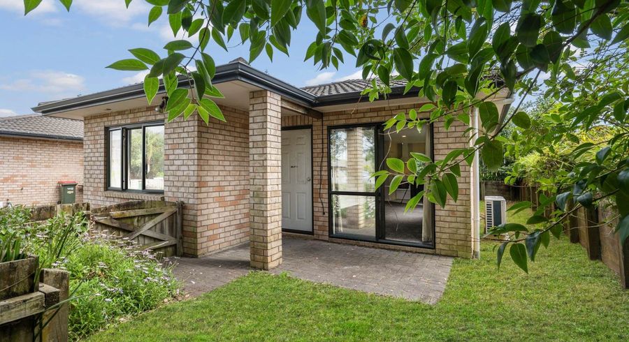  at 15 Lawford Place, Mangere, Manukau City, Auckland