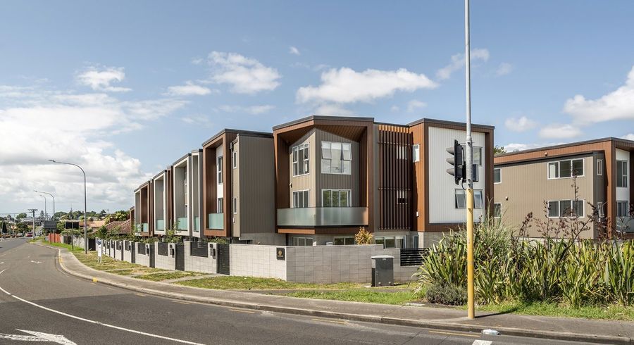  at 8/1358 Dominion Road, Mount Roskill, Auckland City, Auckland