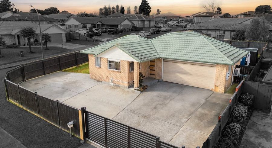  at 1 Bohola Rise, Weymouth, Auckland