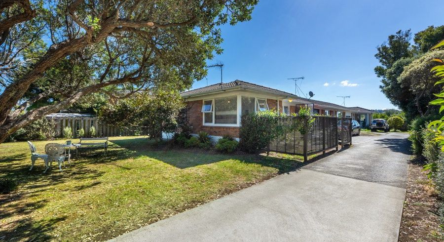  at 1/153 Shakespeare Road, Milford, Auckland
