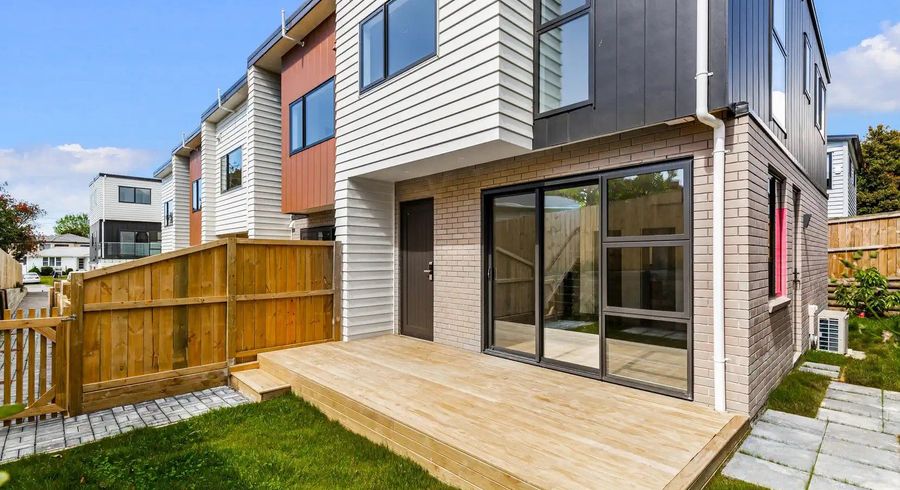  at 7/22 Coniston Avenue, Te Atatu South, Waitakere City, Auckland