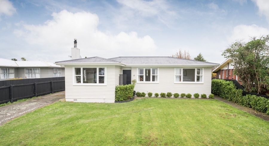  at 17 Alexander Street, Awapuni, Palmerston North, Manawatu / Whanganui