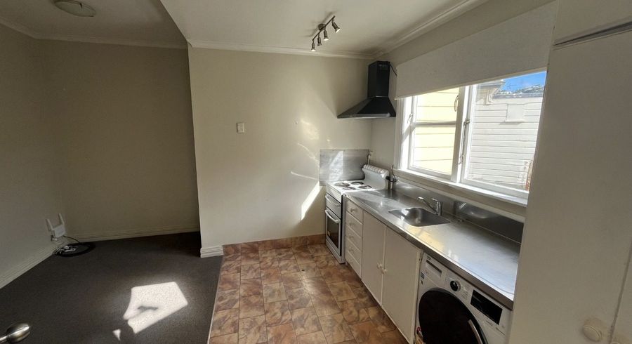  at Flat 5/218 Rintoul Street, Berhampore, Wellington, Wellington