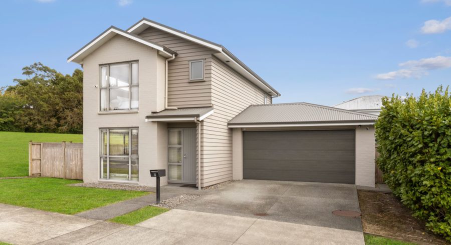  at 16 William Wallbank Crescent, Swanson, Waitakere City, Auckland