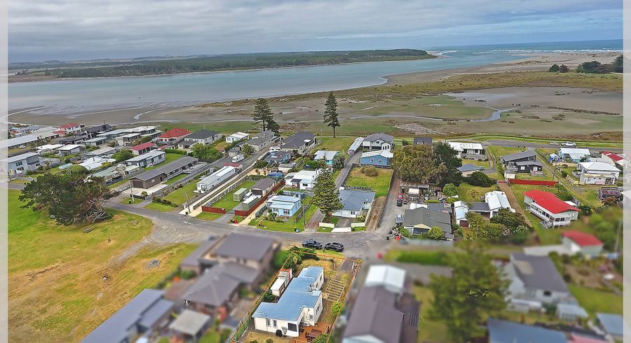  at 26 Hall Place, Foxton Beach, Horowhenua, Manawatu / Whanganui