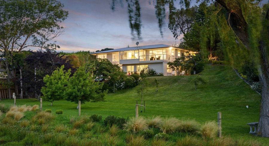  at 736A Cashmere Road, Kennedy's Bush, Christchurch City, Canterbury