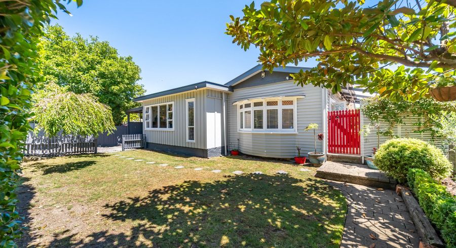  at 69 Pine Ave, Ebdentown, Upper Hutt, Wellington
