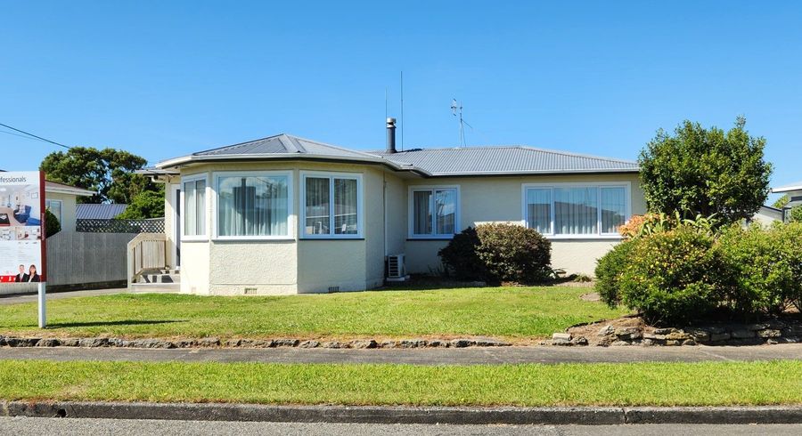  at 4 MacMillan Place, Feilding, Feilding