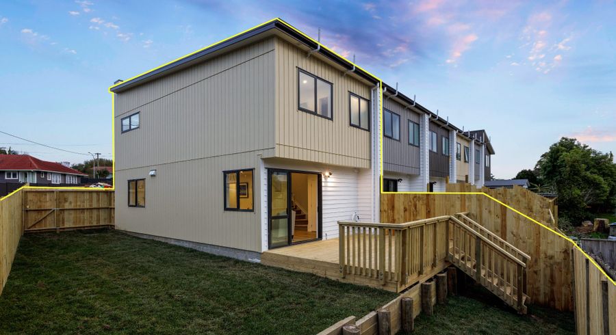  at 14/25 Vodanovich Road, Te Atatu South, Waitakere City, Auckland