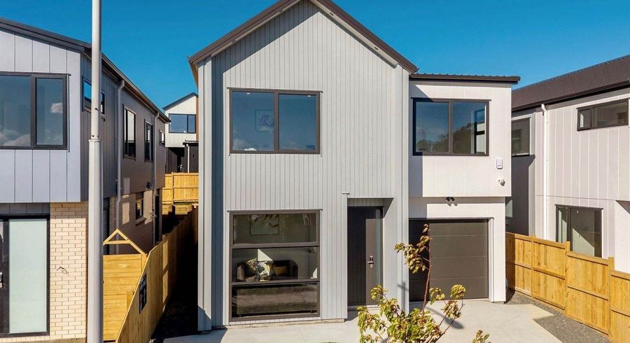  at 28  Hearth Street, Flat Bush, Manukau City, Auckland