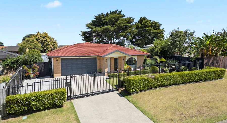  at 86 Etherton Drive, Weymouth, Auckland