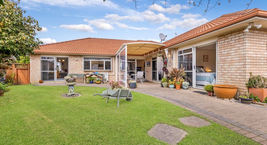  at 7 Highfields Terrace, Henderson, Auckland