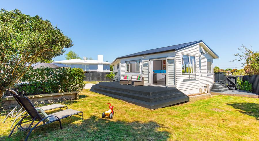  at 16 Gilpin Place, Beach Haven, Auckland