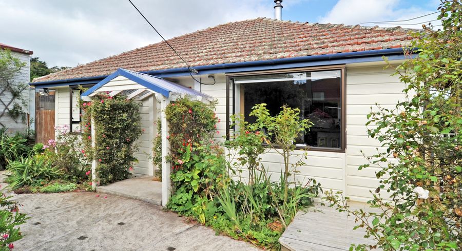  at 46 Seaton Road, Portobello, Dunedin