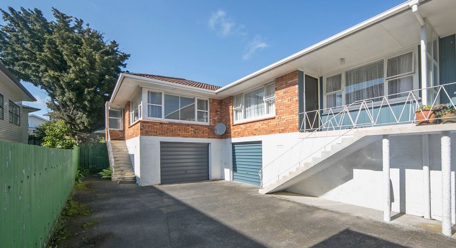  at 4/22 Pah Road, Epsom, Auckland