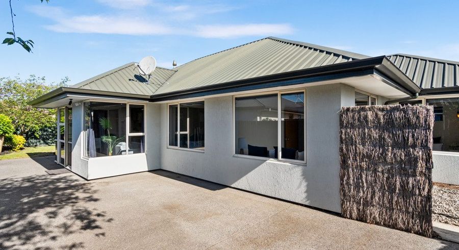  at 2/30 Kirsten Place, Parklands, Christchurch