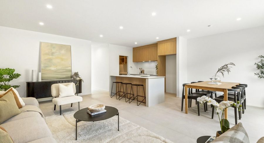  at 18 Wakaturia Way, Glenfield, North Shore City, Auckland