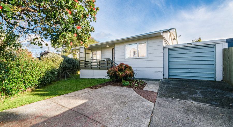  at 2/29 Afton Place, Ranui, Auckland