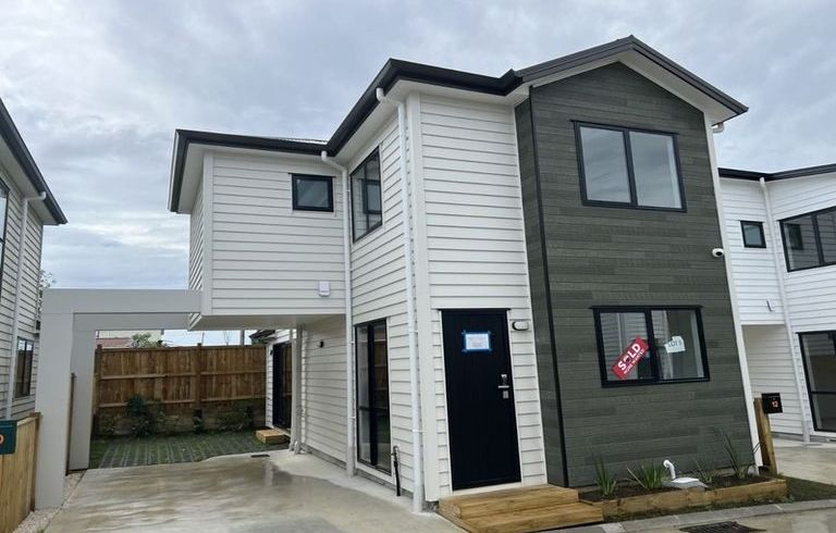  at 10 Matukutueia Lane, Manurewa, Manukau City, Auckland