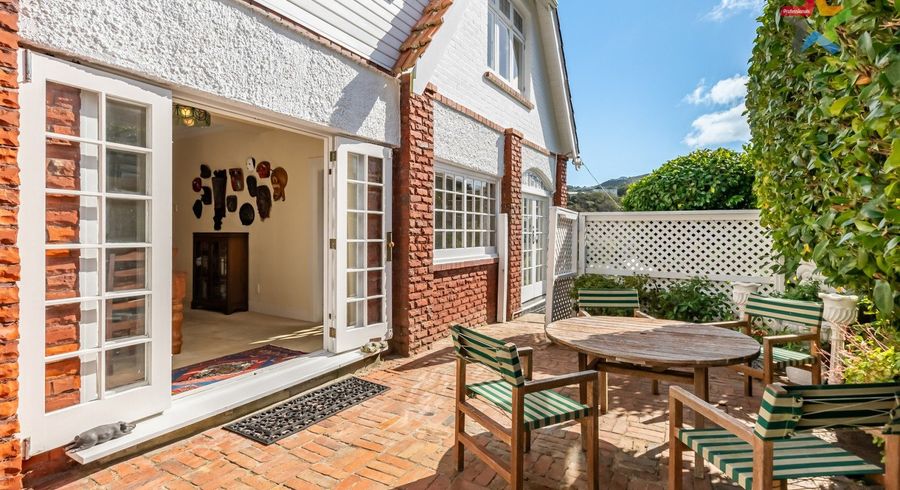  at 4 Blakey Avenue, Karori, Wellington, Wellington