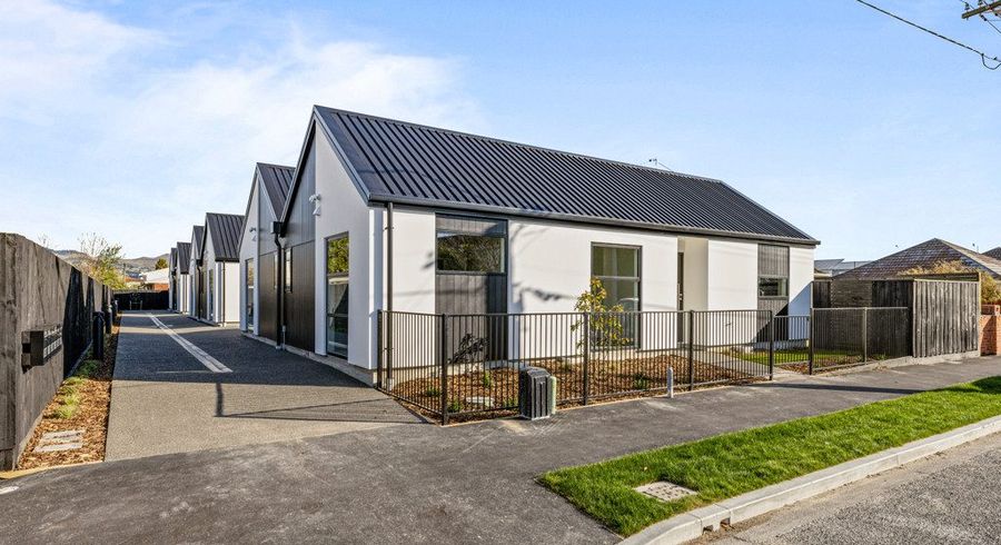  at 2/388 Hereford Street, Linwood, Christchurch City, Canterbury