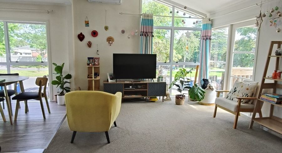  at 25 Universal Drive, Henderson, Waitakere City, Auckland