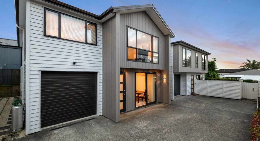  at 4b Rosalind Road, Glenfield, North Shore City, Auckland