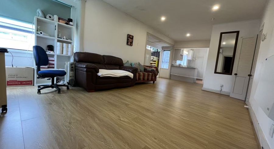  at 16 Roberton Road, Avondale, Auckland City, Auckland