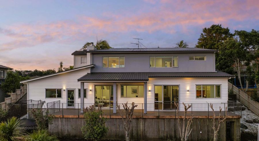  at 9 Mulu Place, Fairview Heights, North Shore City, Auckland