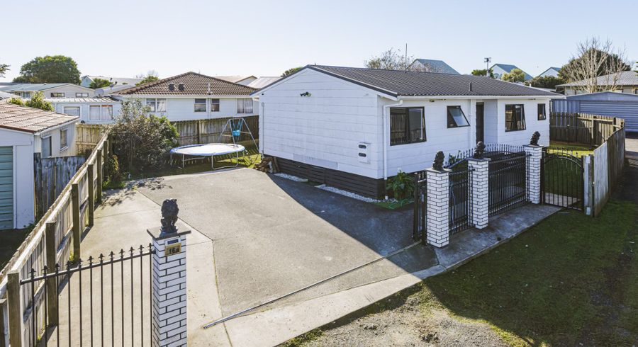  at 16a Hatherley Place, Clendon Park, Manukau City, Auckland