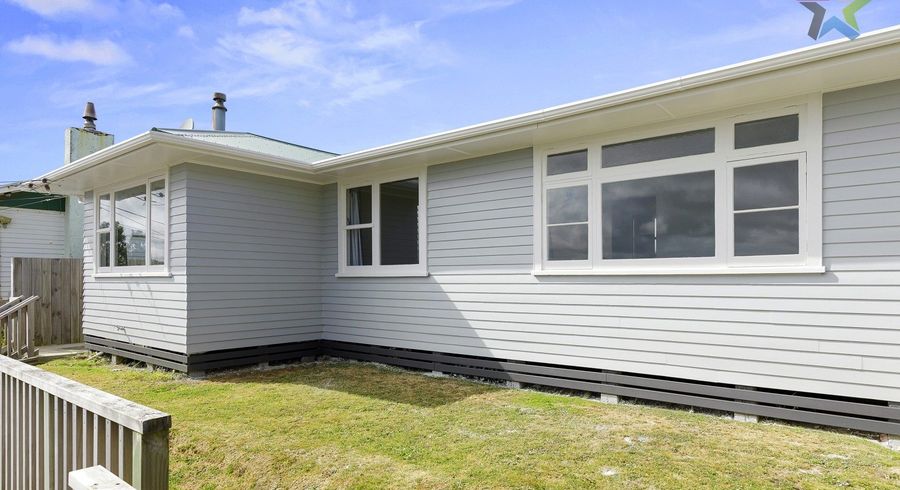  at 5A Balmain Street, Newlands, Wellington
