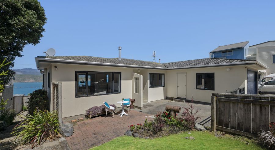  at 43 Bowes Crescent, Strathmore Park, Wellington