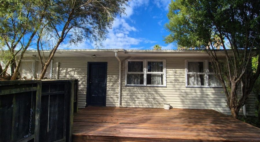  at 194 Pilkington Road, Point England, Auckland City, Auckland