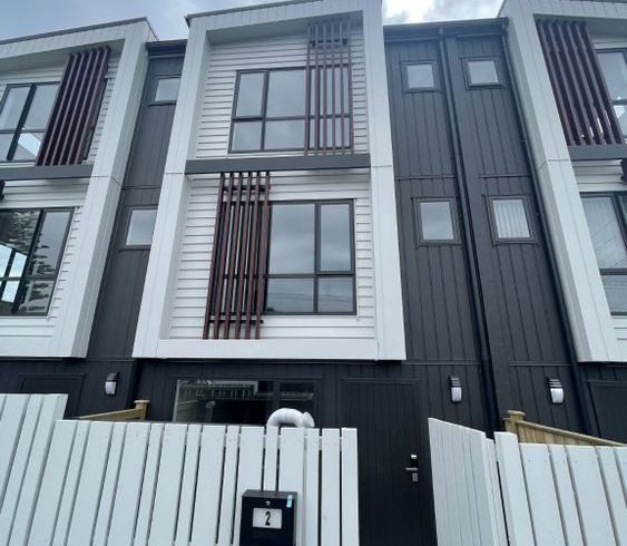  at 2/58 Te Atatu Rd, Te Atatu South, Waitakere City, Auckland