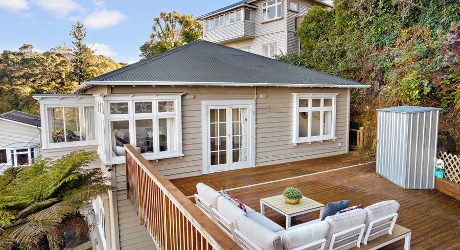  at 4 Raroa Crescent, Northland, Wellington