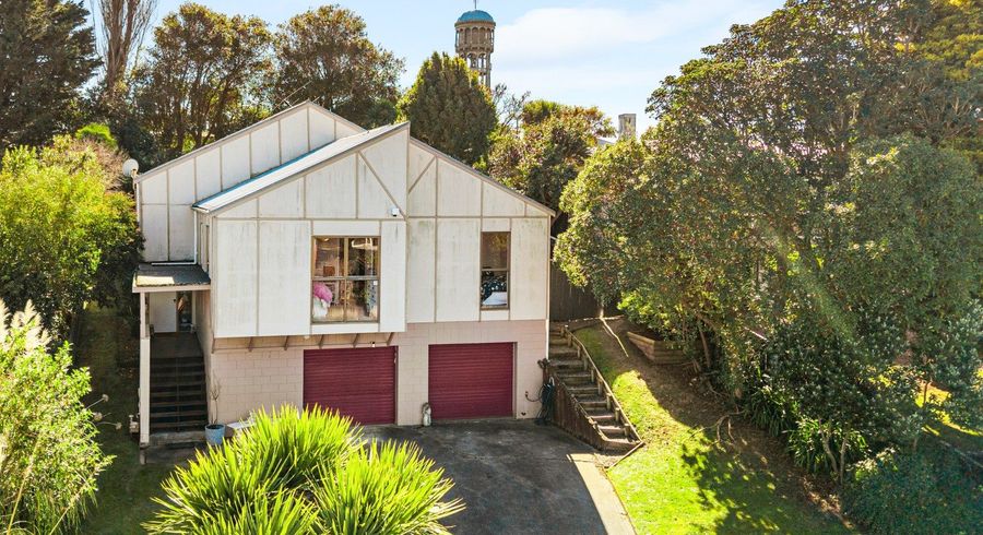  at 9 D'arcy Road, Bastia Hill, Whanganui, Manawatu / Whanganui