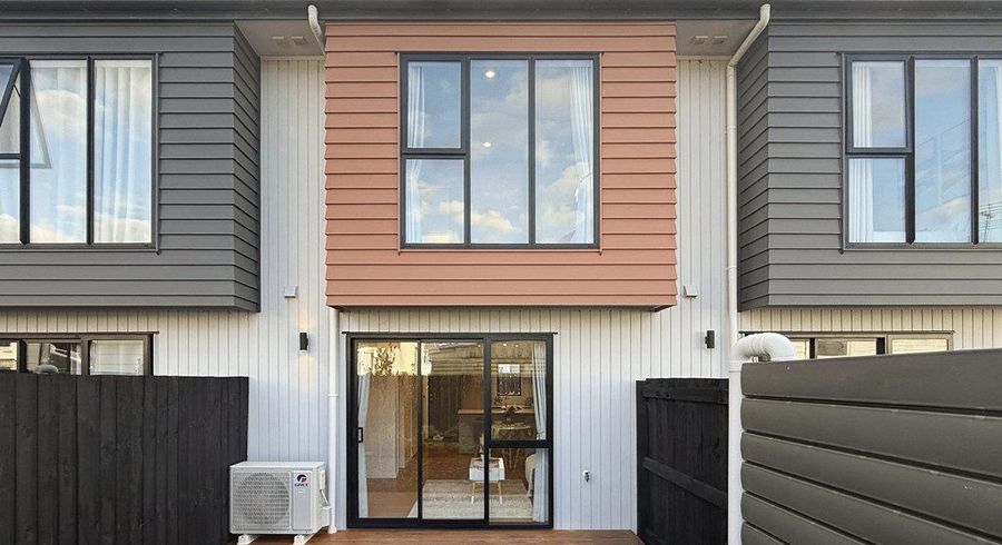  at 5/17 Rewarewa Road, Te Atatu Peninsula, Waitakere City, Auckland