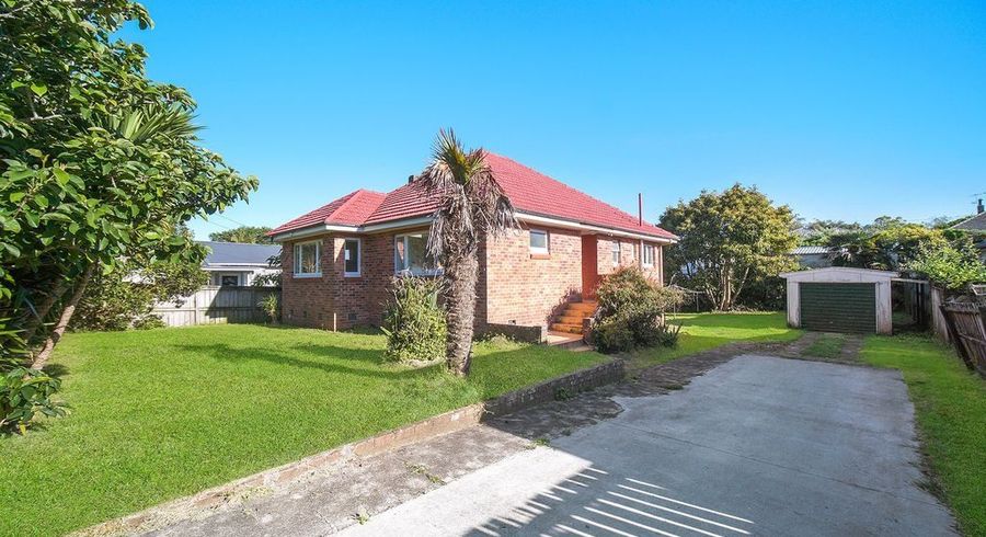  at 3 Invermay Avenue, Mount Roskill, Auckland City, Auckland