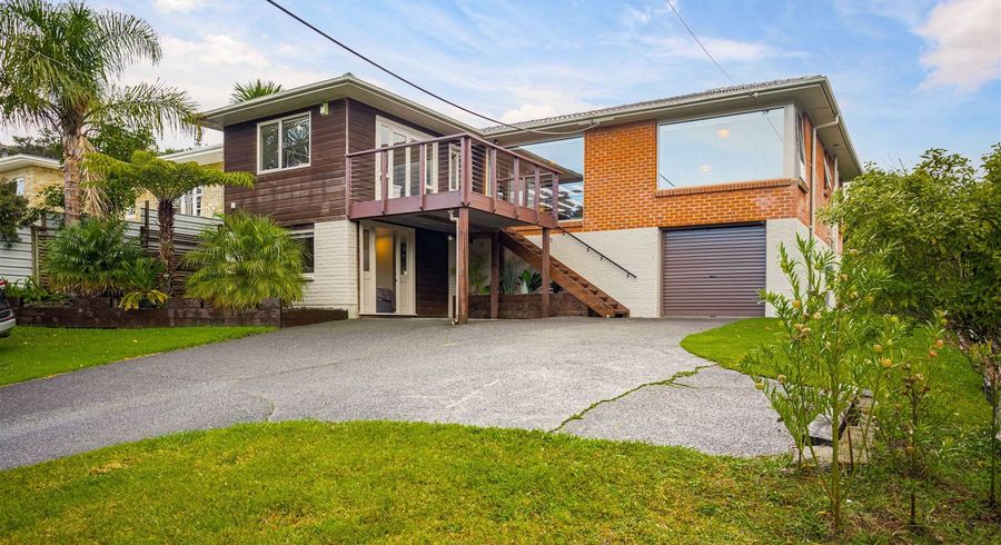  at 8 Rauhuia Crescent, Parau, Auckland