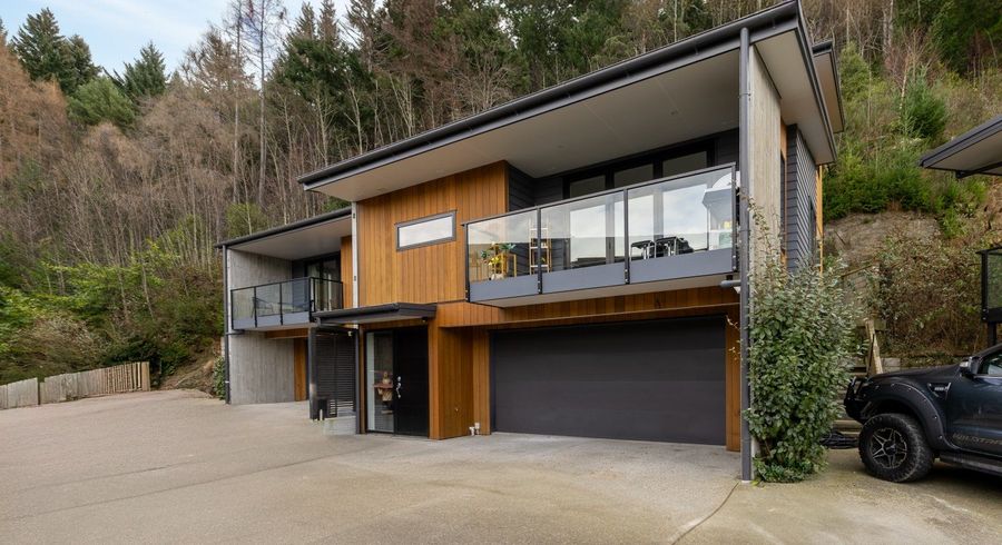  at 10 St Laura's Lane, Queenstown Hill, Queenstown-Lakes, Otago