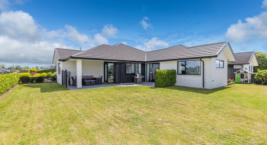  at 2 Oak Ridge Drive, Te Awamutu